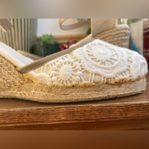 Knit cream size 10 wide wedge sandal see details - Picture 4 of 9